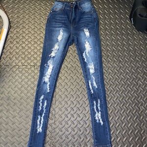 Fashion nova size 0 dark ripped jeans